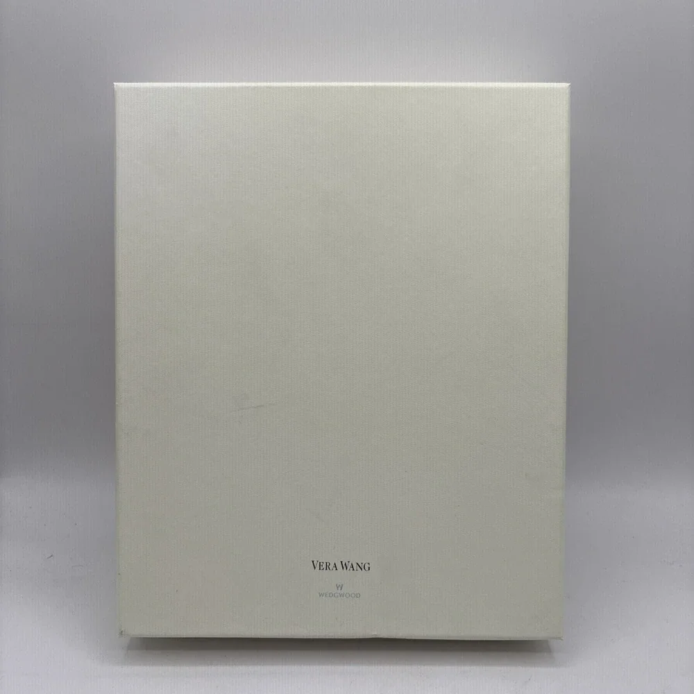 Vera Wang Picture Frame With Love Wedgwood Silver Plated & Blanc Open Box 5x7in